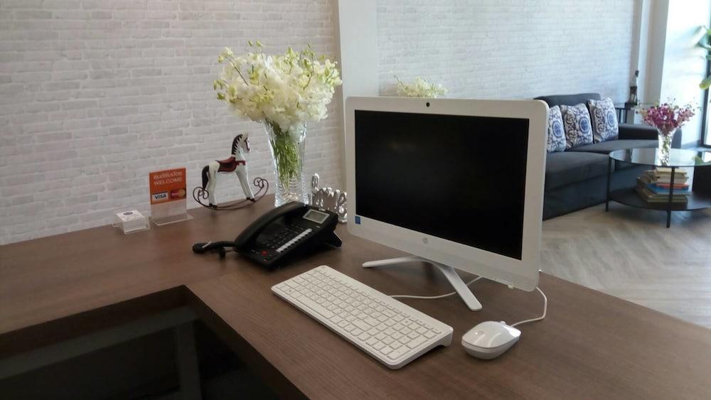 Mont Place Donmuang Bangkok Bagian luar foto